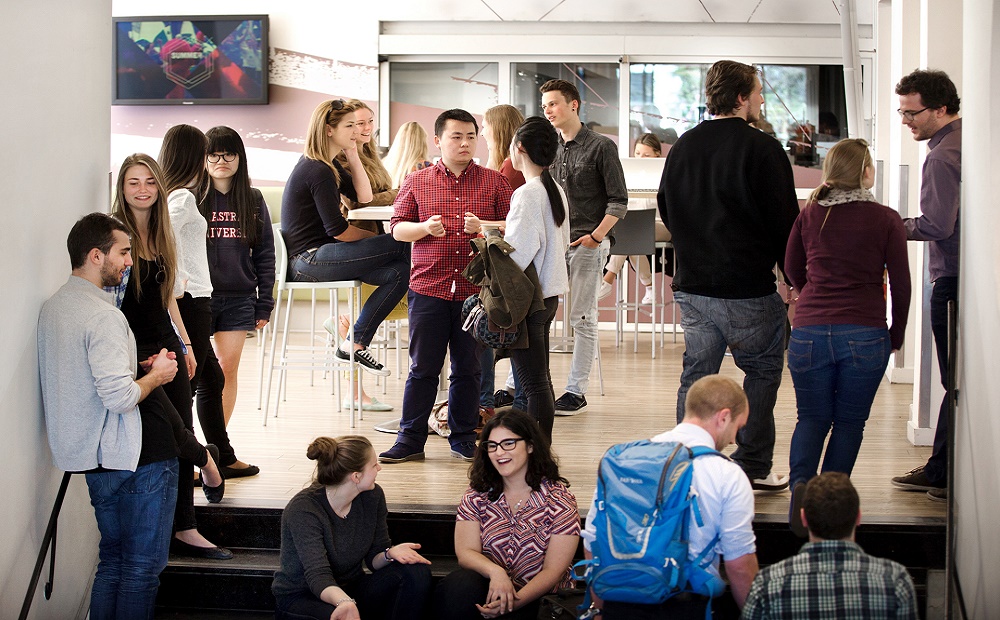 Internationale studenten in gesprek. Bron: Hollandse Hoogte